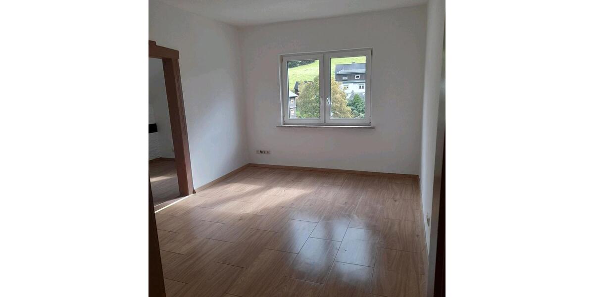 Einfamilienhaus Greiz - 8 Zimmer, 180 m&sup2;, 50.000&euro; | Angebot:25712066
