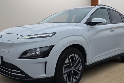 Hyundai KONA Elektro 30.420 km 22.450 &euro; Schneeberg 08289
