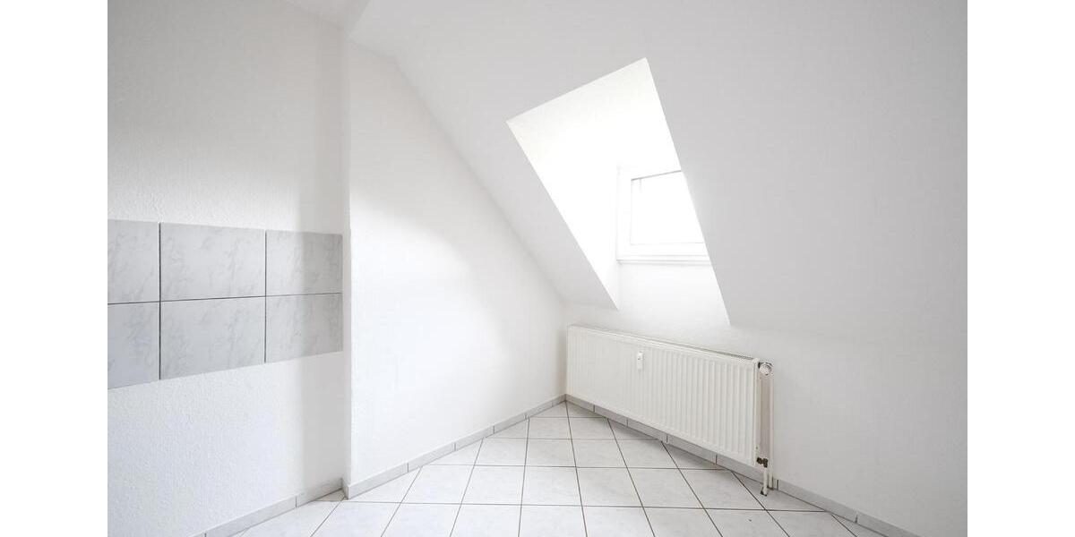 Dachgeschoßwohnung Zwickau Zwickau-Nord - 2 Zimmer, 52 m&sup2;, 285&euro; | Angebot:25790181