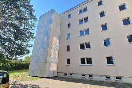 Wohnung Stollberg (Erzgebirge) - 2 Zimmer, 45 m&sup2;, 275&euro; | Angebot:24864322