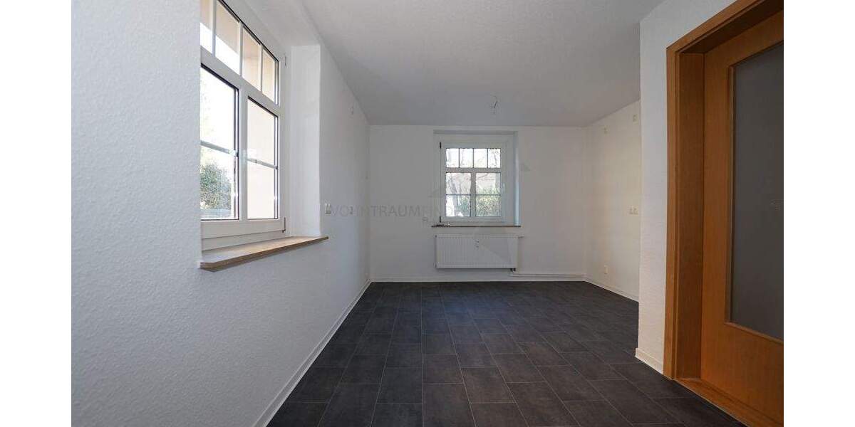 Etagenwohnung Zwickau / Marienthal Marienthal - 2 Zimmer, 61 m&sup2;, 340&euro; | Angebot:25878697