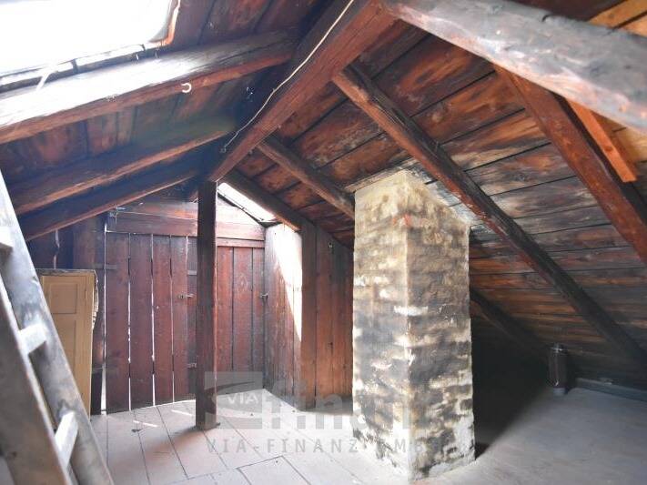 Mehrfamilienhaus, Wohnhaus Lichtentanne - 1 Zimmer, 227 m&sup2;, 75.000&euro; | Angebot:25780212