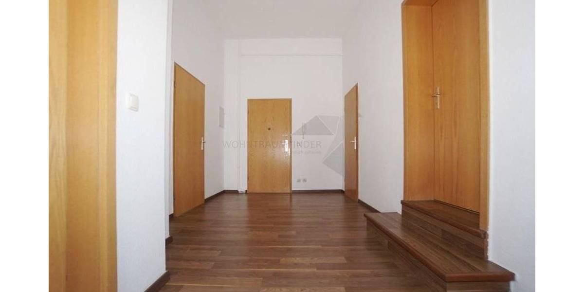 Etagenwohnung Zwickau Innenstadt - 2 Zimmer, 63 m&sup2;, 379&euro; | Angebot:25681412