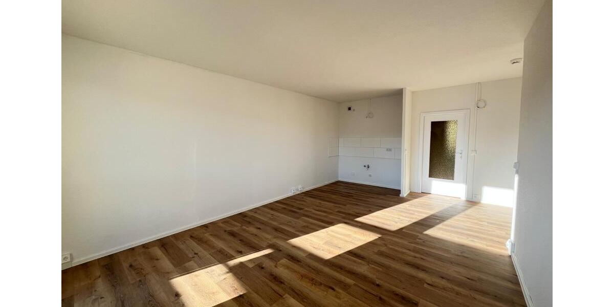Etagenwohnung Zwickau Neuplanitz - 4 Zimmer, 90 m&sup2;, 449&euro; | Angebot:22055448
