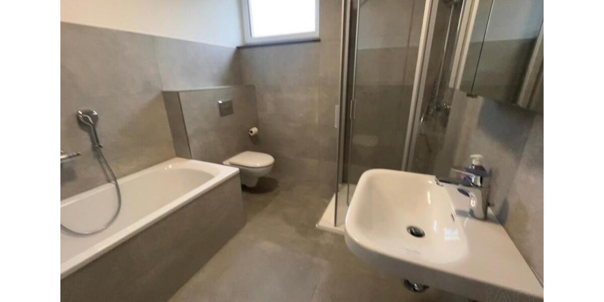 Doppelhaushälfte Zwickau - 3 Zimmer, 95 m&sup2;, 1.450&euro; | Angebot:25395037