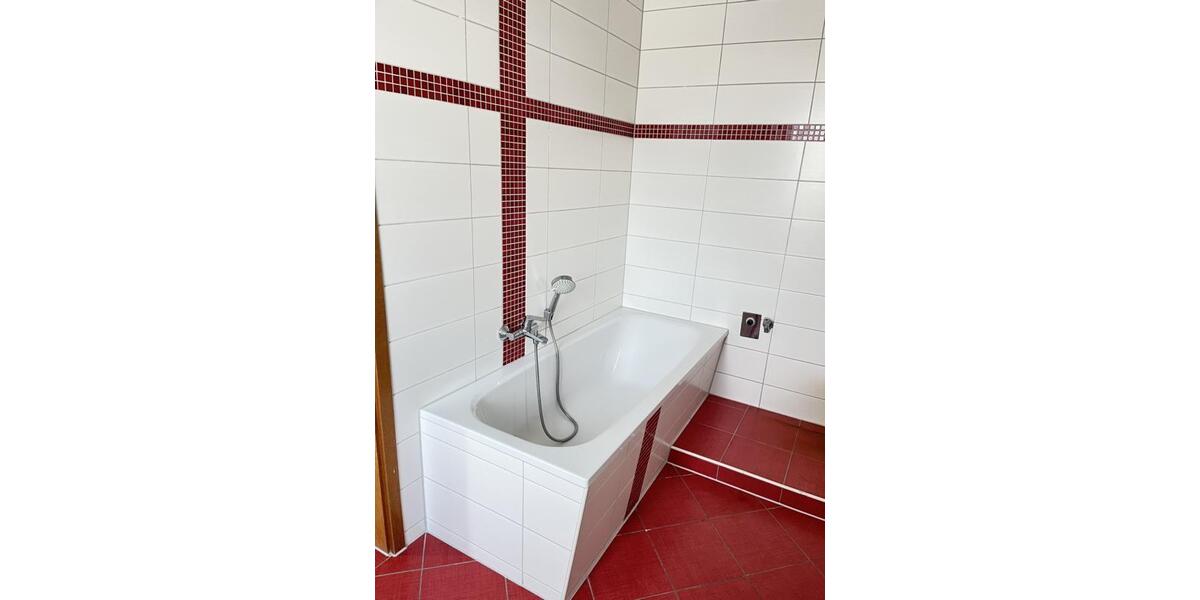 Etagenwohnung Meerane - 3.5 Zimmer, 85 m&sup2;, 445&euro; | Angebot:24677183