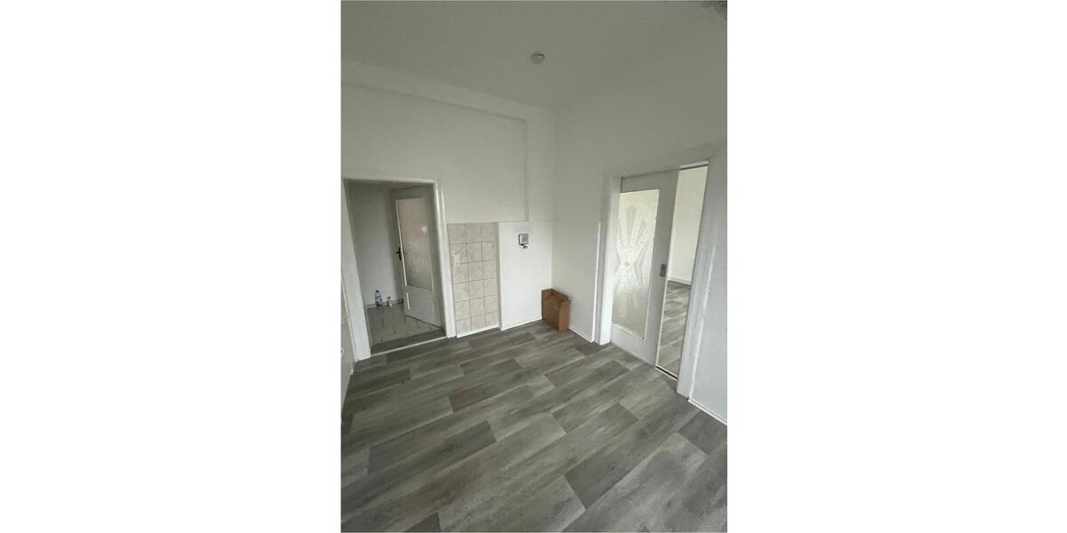 Etagenwohnung Gersdorf - 2 Zimmer, 65 m&sup2;, 450&euro; | Angebot:25718593