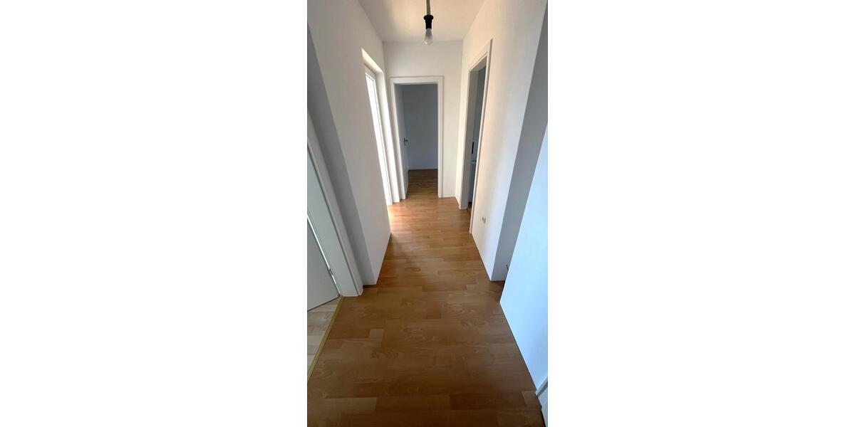 Etagenwohnung Crimmitschau - 3 Zimmer, 54 m&sup2;, 350&euro; | Angebot:25419562