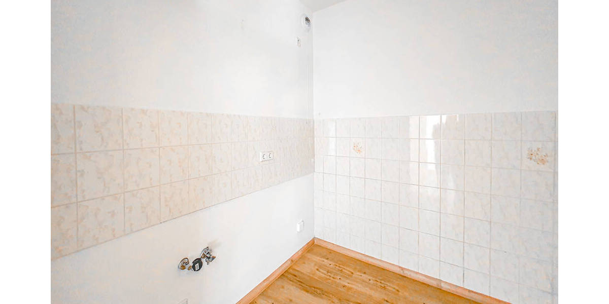 Etagenwohnung Zwickau Eckersbach - 3 Zimmer, 55 m&sup2;, 330&euro; | Angebot:25733946