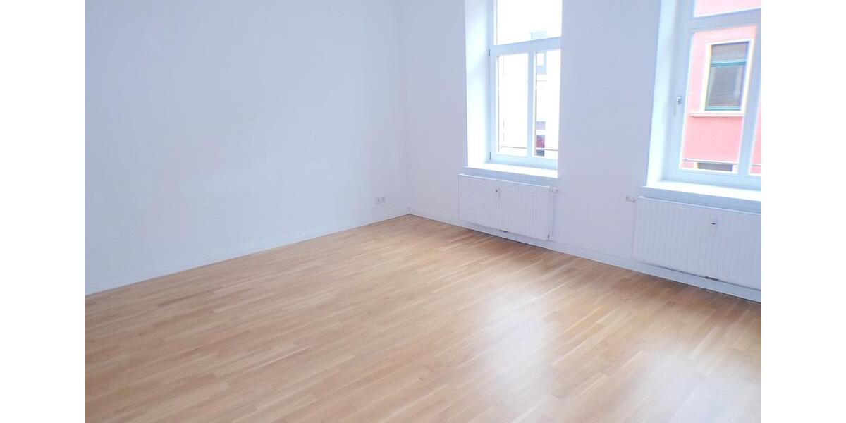 Etagenwohnung Werdau - 3 Zimmer, 82 m&sup2;, 550&euro; | Angebot:25865195