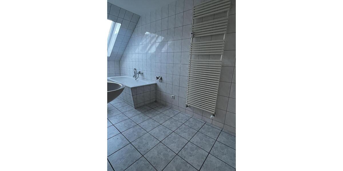 Dachgeschoßwohnung Nobitz - 3 Zimmer, 64 m&sup2;, 390&euro; | Angebot:25417603