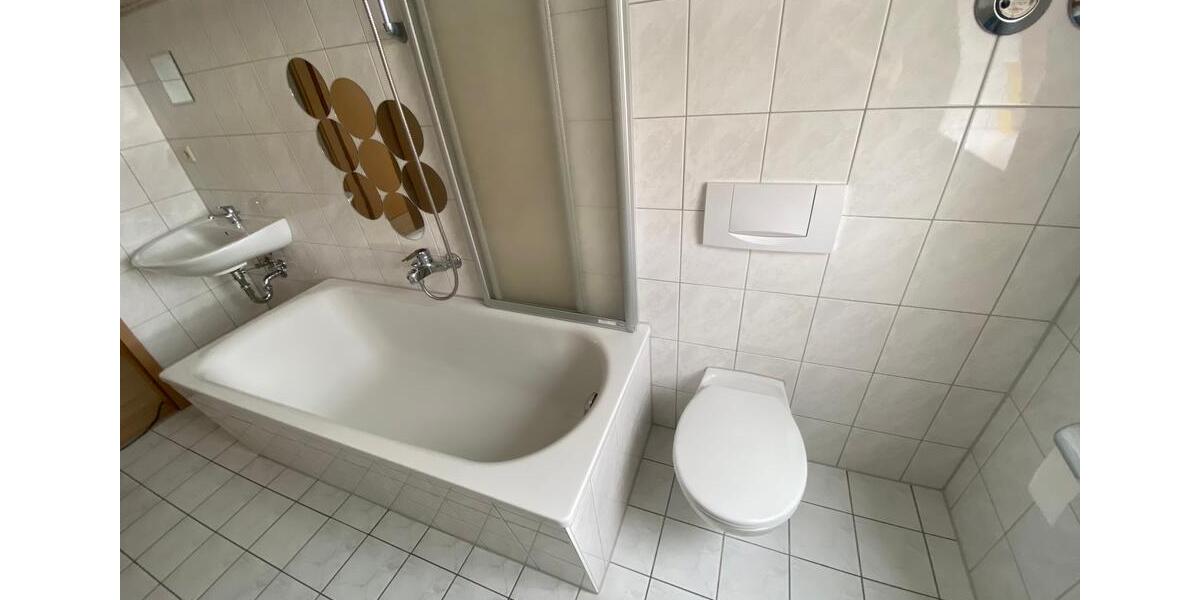 Etagenwohnung Werdau - 2 Zimmer, 55 m&sup2;, 290&euro; | Angebot:17202540