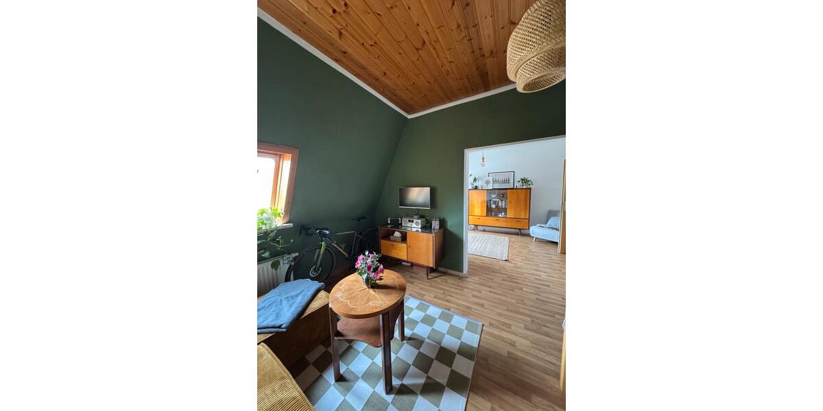 Dachgeschoßwohnung Aue-Bad Schlema Bad Schlema - 2.5 Zimmer, 61 m&sup2;, 336&euro; | Angebot:25872866