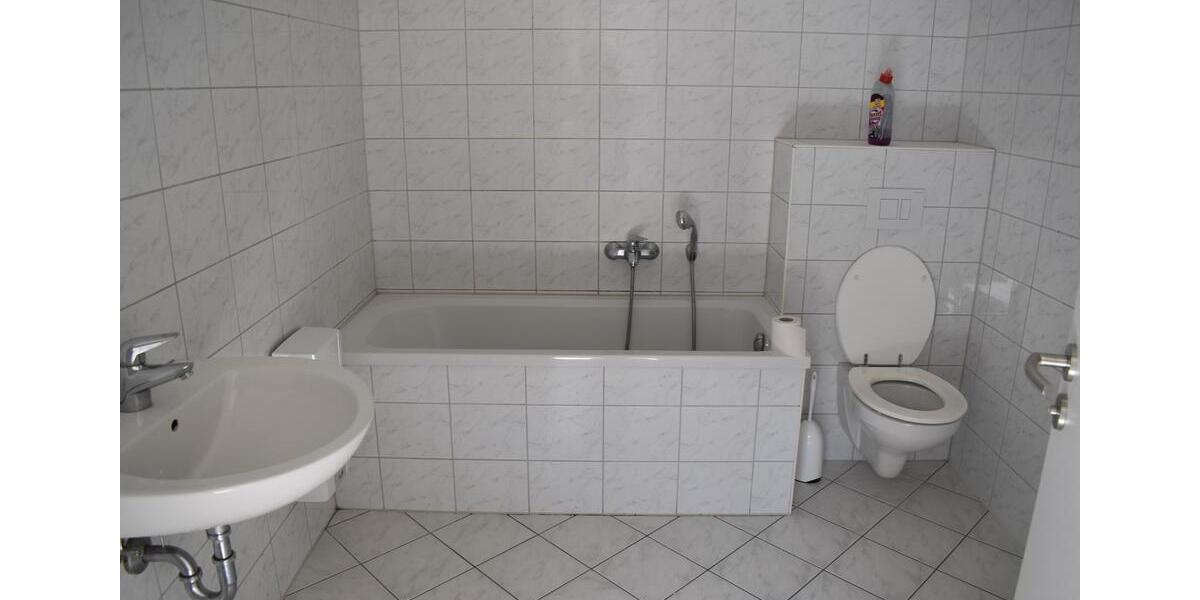 Etagenwohnung Meerane - 3 Zimmer, 82 m&sup2;, 500&euro; | Angebot:25300258