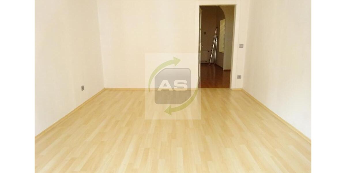 Etagenwohnung Zwickau - 3 Zimmer, 132 m&sup2;, 925&euro; | Angebot:25101791