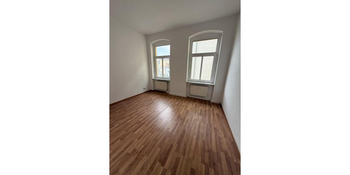 Etagenwohnung Crimmitschau - 2 Zimmer, 55 m&sup2;, 320&euro; | Angebot:24652738