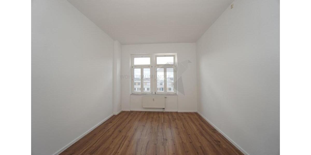 Dachgeschoßwohnung Zwickau - 4 Zimmer, 104 m&sup2;, 630&euro; | Angebot:24440954