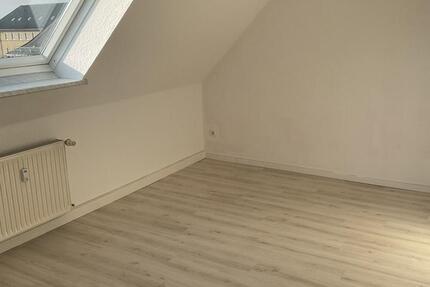 Wohnung Glauchau - 1 Zimmer, 37 m&sup2;, 220&euro; | Angebot:24665468