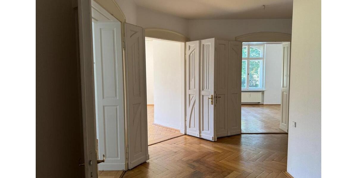 Erdgeschoßwohnung Zwickau Zwickau-Nord - 5 Zimmer, 174 m&sup2;, 900&euro; | Angebot:25855314