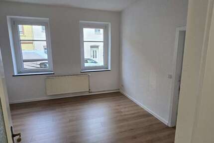 Wohnung Glauchau - 3 Zimmer, 55 m&sup2;, 400&euro; | Angebot:23826388