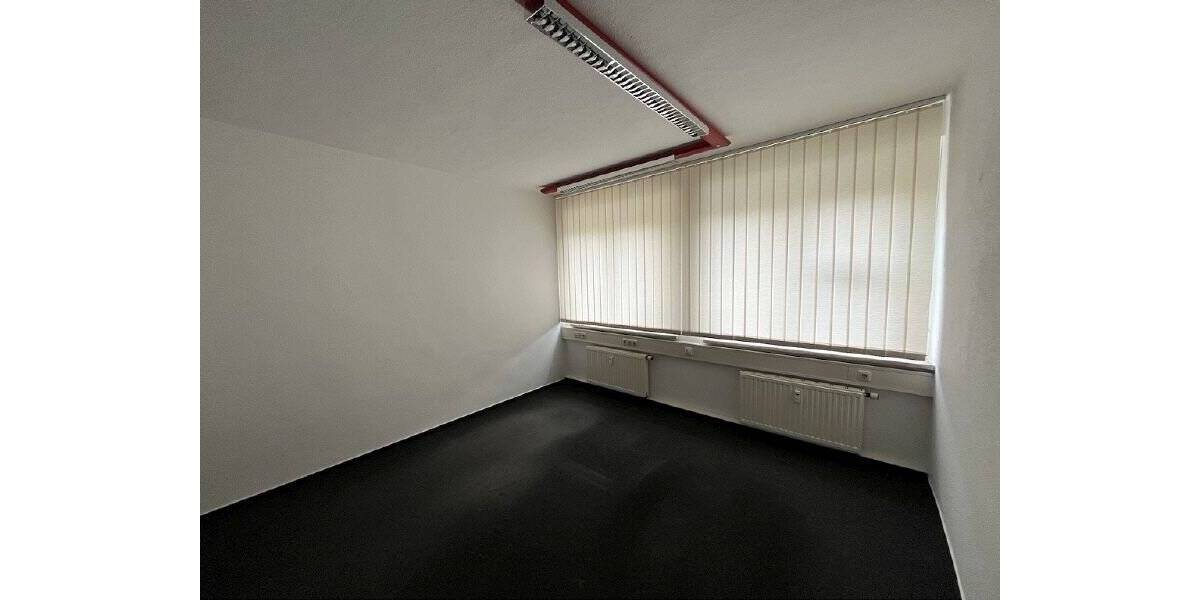 Gewerbeobjekt Zwickau Weißenborn - 1 Zimmer, 300 m&sup2;, 535.000&euro; | Angebot:25682248