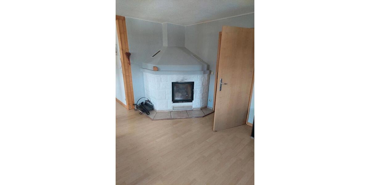 Einfamilienhaus Hohenstein-Ernstthal Ernstthal - 7 Zimmer, 120 m&sup2;, 190.000&euro; | Angebot:27042845
