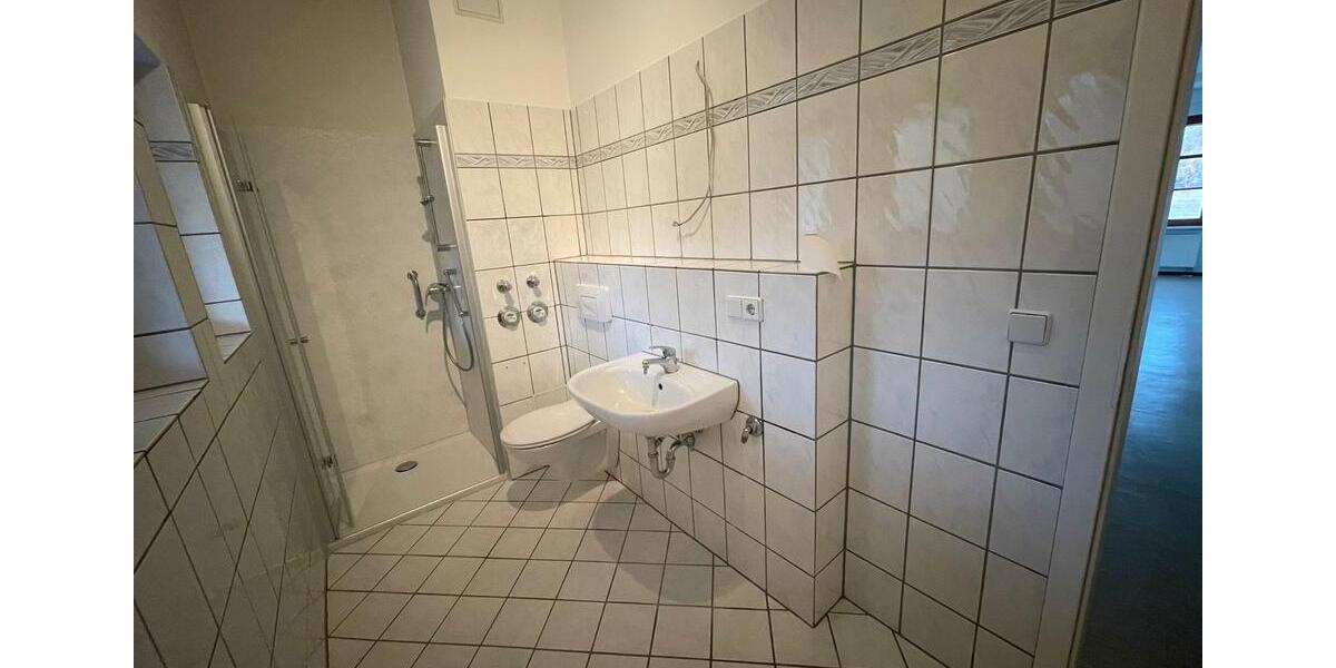 Hochparterre Oberlungwitz - 2 Zimmer, 45 m&sup2;, 382&euro; | Angebot:25127622