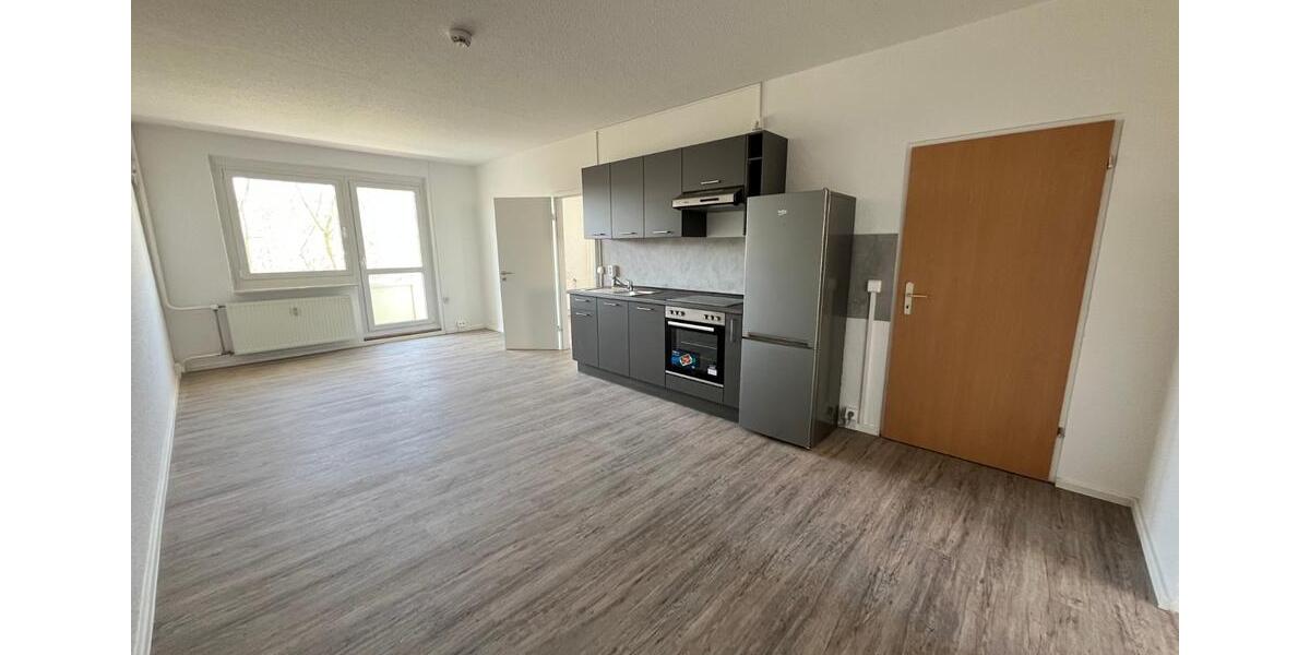 Etagenwohnung Zwickau Neuplanitz - 4 Zimmer, 70 m&sup2;, 369&euro; | Angebot:22153038