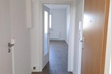 Wohnung Glauchau - 3 Zimmer, 55 m&sup2;, 365&euro; | Angebot:26253909