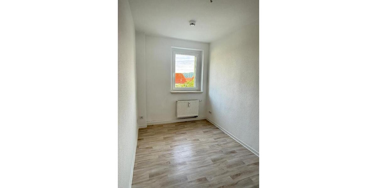 Etagenwohnung Mülsen - 4 Zimmer, 64 m&sup2;, 405&euro; | Angebot:22551798