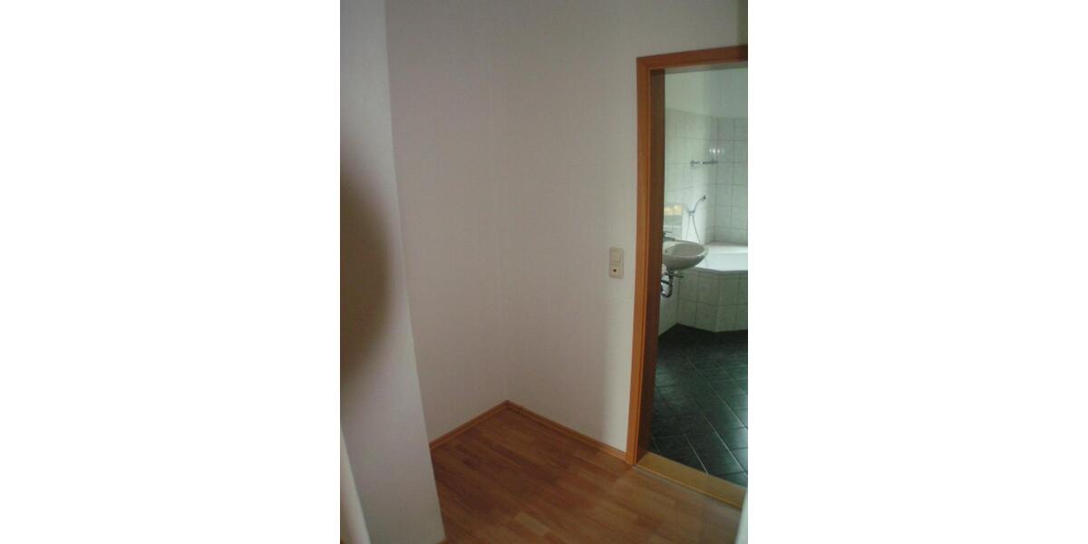 Etagenwohnung Werdau - 5 Zimmer, 125 m&sup2;, 650&euro; | Angebot:23408914