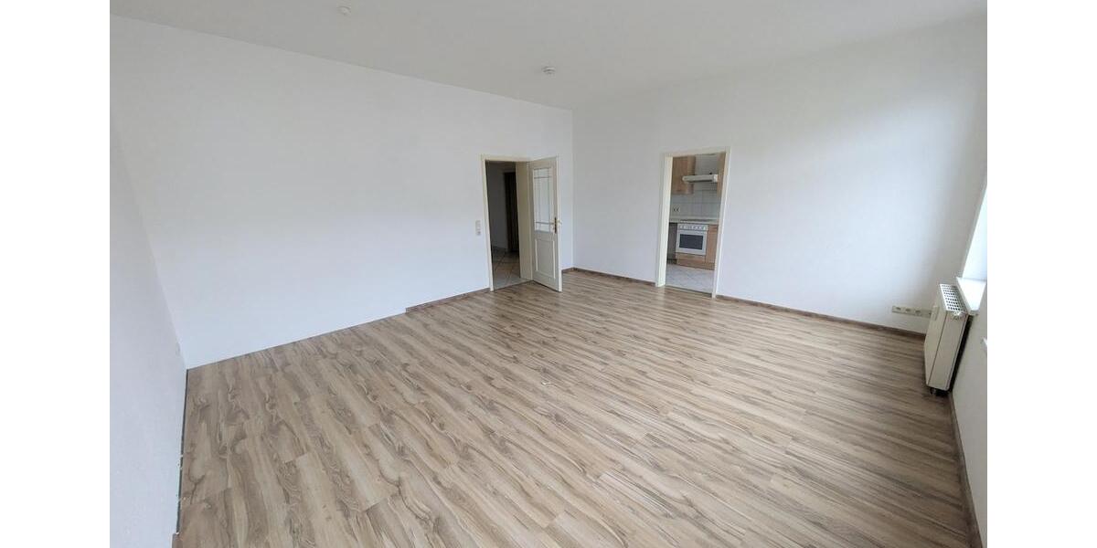 Etagenwohnung Zwickau - 3 Zimmer, 87 m&sup2;, 520&euro; | Angebot:25945655