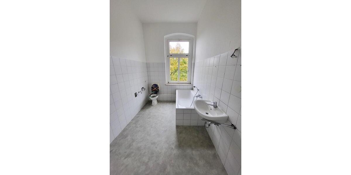 Etagenwohnung Reichenbach im Vogtland - 2 Zimmer, 73 m&sup2;, 463&euro; | Angebot:24625041