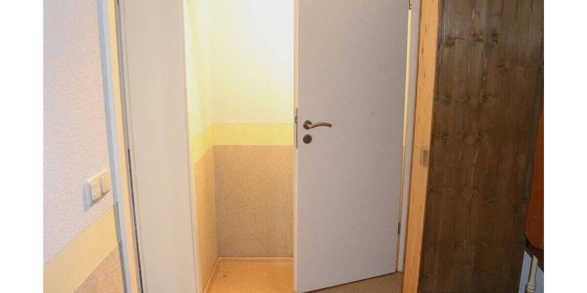 Mehrfamilienhaus, Wohnhaus Gößnitz - 7 Zimmer, 152 m&sup2;, 125.000&euro; | Angebot:25741235