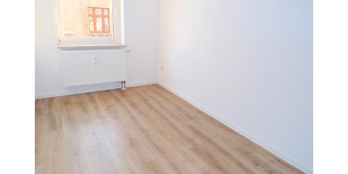 Etagenwohnung Werdau - 3 Zimmer, 74 m&sup2;, 430&euro; | Angebot:24214753