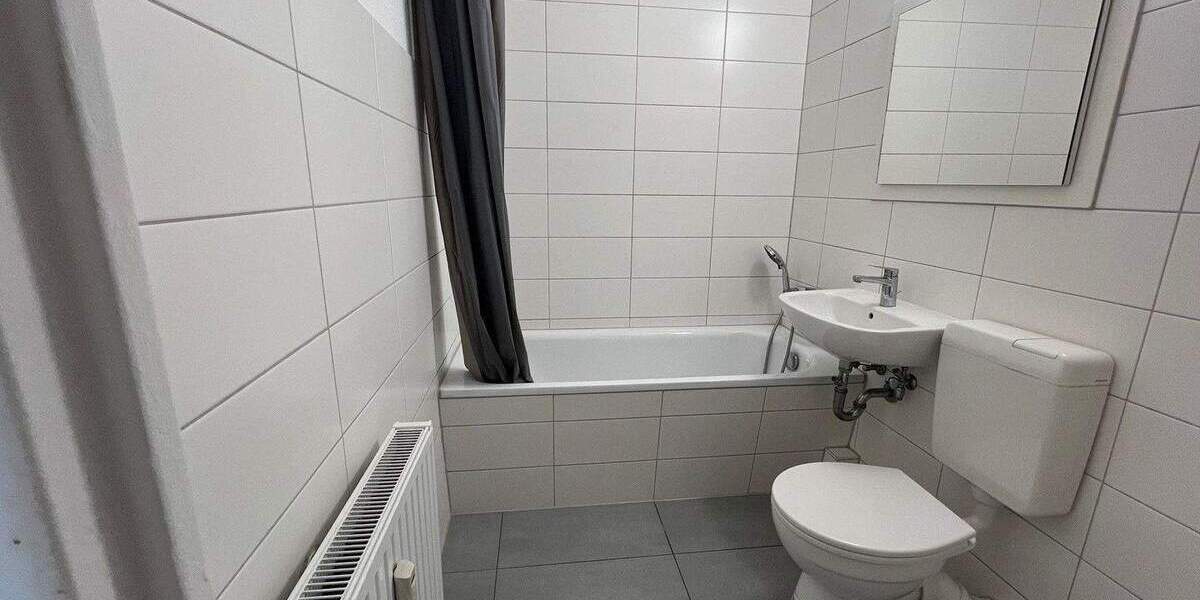 Etagenwohnung Zwickau Neuplanitz - 3 Zimmer, 60 m&sup2;, 250&euro; | Angebot:25700353