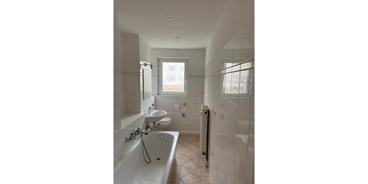 Etagenwohnung Crimmitschau - 3 Zimmer, 54 m&sup2;, 350&euro; | Angebot:25749749