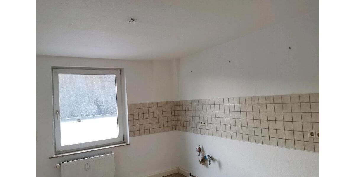 Etagenwohnung Glauchau - 4 Zimmer, 90 m&sup2;, 450&euro; | Angebot:25790609