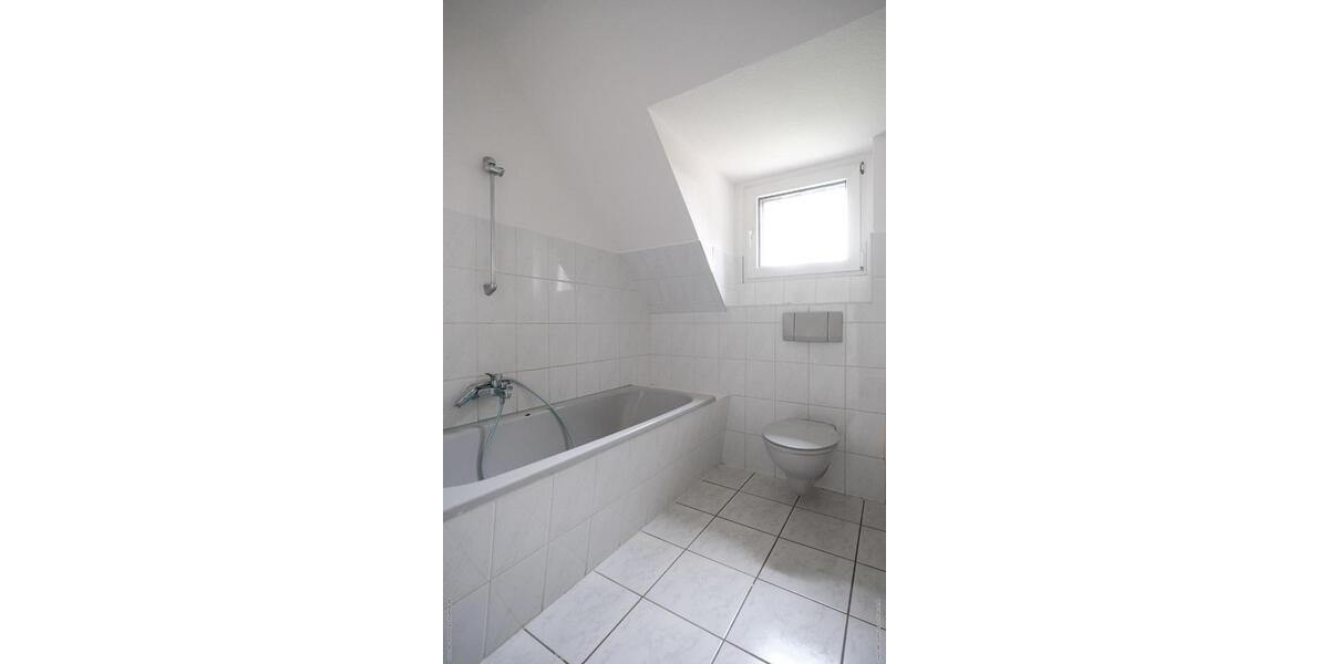 Dachgeschoßwohnung Zwickau Zwickau-Nord - 2 Zimmer, 52 m&sup2;, 285&euro; | Angebot:25790181