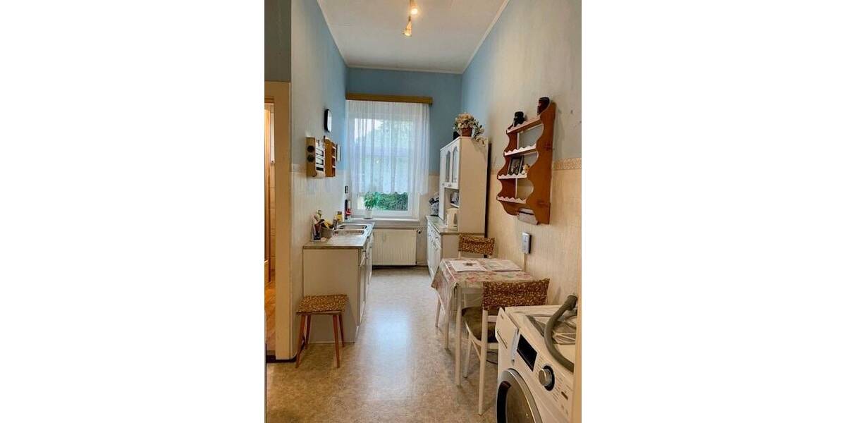 Reihenmittelhaus Netzschkau - 8 Zimmer, 176 m&sup2;, 70.000&euro; | Angebot:25741454