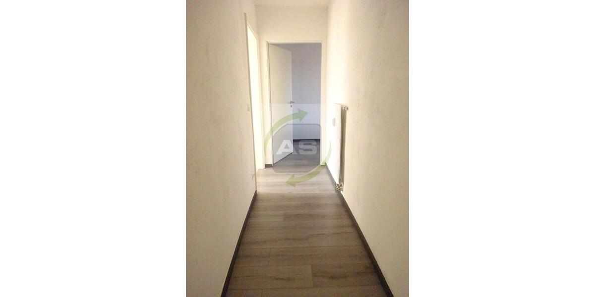 Etagenwohnung Meerane - 3 Zimmer, 82 m&sup2;, 610&euro; | Angebot:26247909