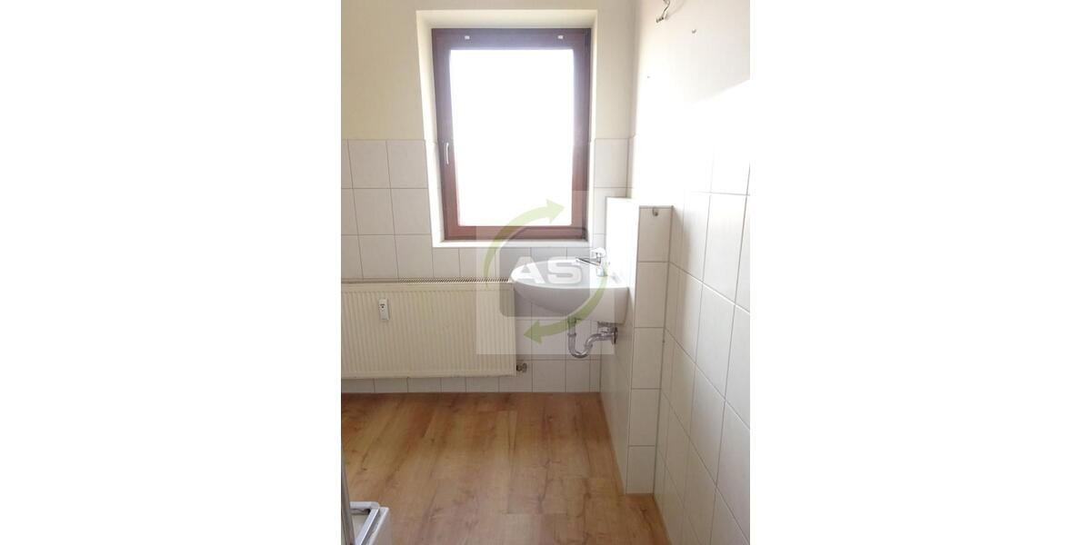 Dachgeschoßwohnung Reinsdorf - 2 Zimmer, 45 m&sup2;, 225&euro; | Angebot:22591376