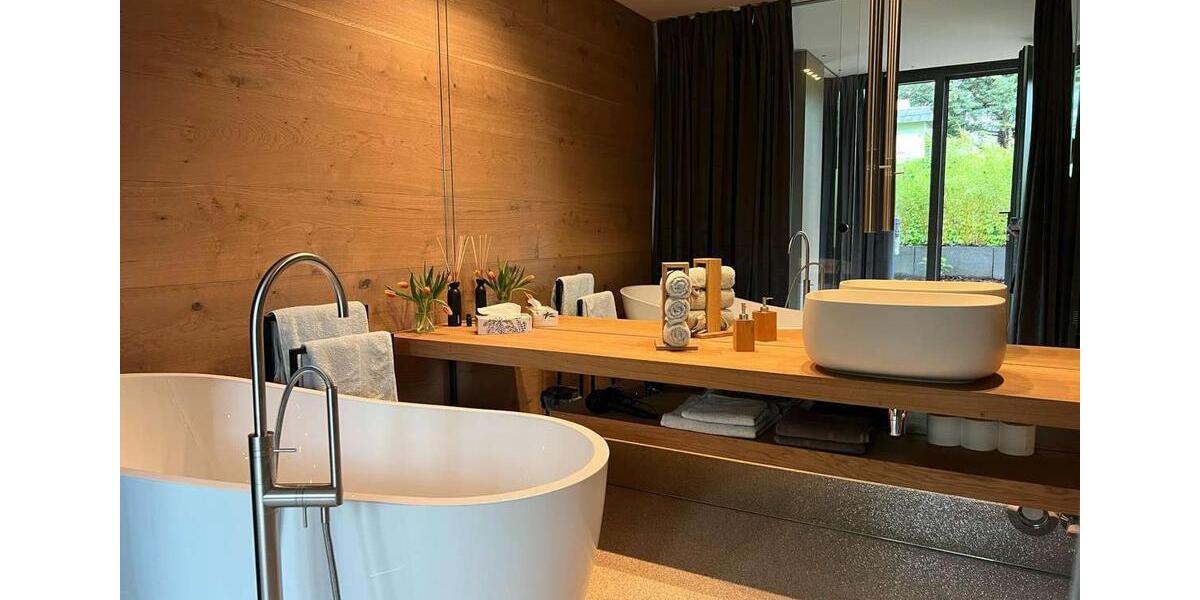 Etagenwohnung Zwickau Cainsdorf - 2 Zimmer, 68 m&sup2;, 1.200&euro; | Angebot:24742174