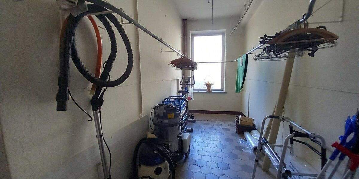 Mehrfamilienhaus, Wohnhaus Crimmitschau - 9 Zimmer, 185 m&sup2;, 69.000&euro; | Angebot:25678130