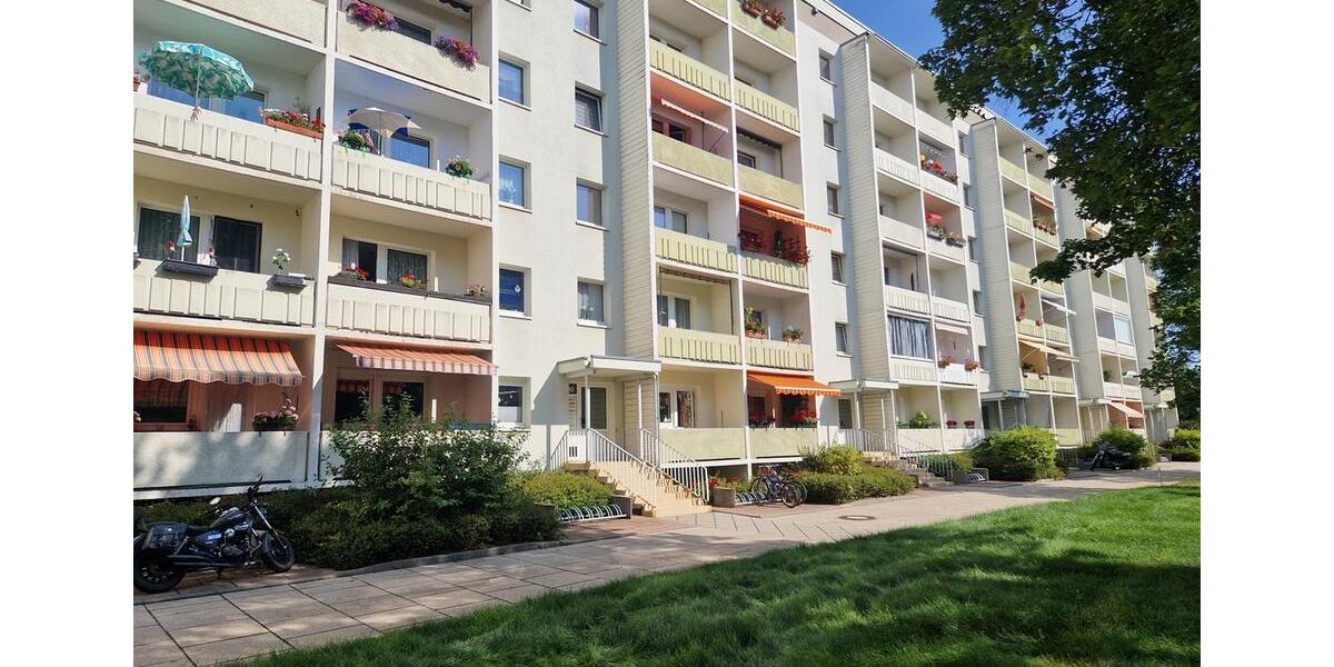 Etagenwohnung Glauchau - 3 Zimmer, 67 m&sup2;, 390&euro; | Angebot:19052303