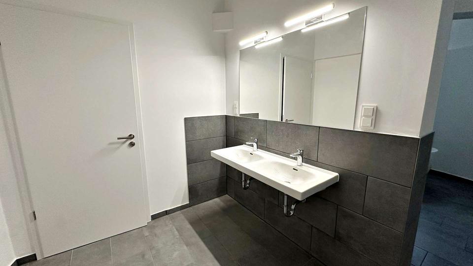 Dachgeschoßwohnung Zwickau - 3 Zimmer, 115 m&sup2;, 1.020&euro; | Angebot:23808992