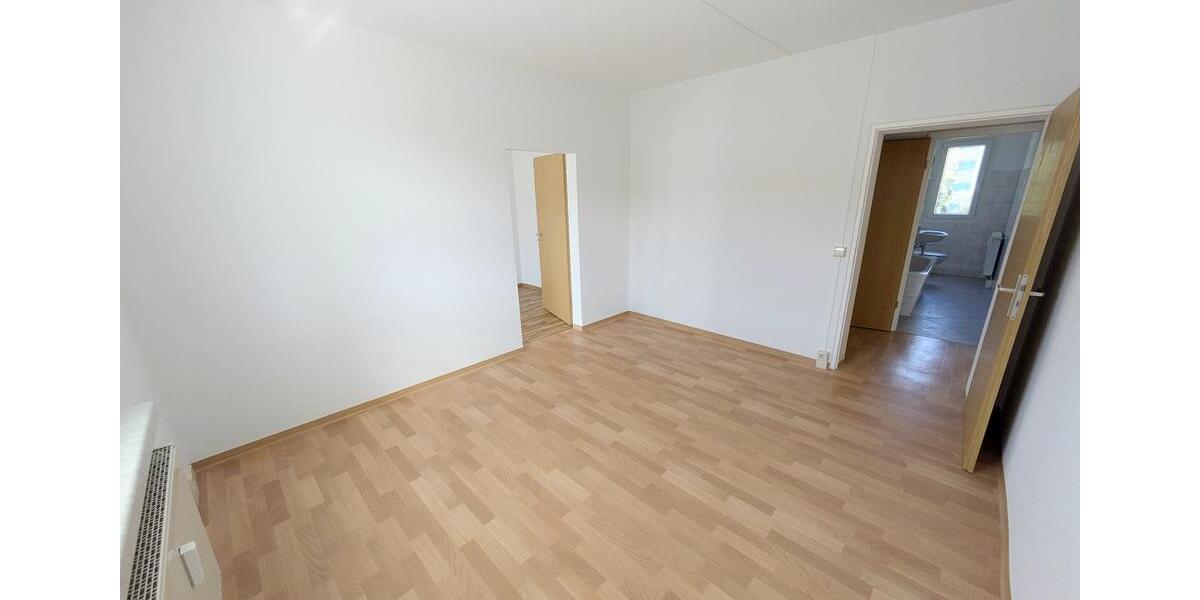 Etagenwohnung Limbach-Oberfrohna Oberfrohna - 4 Zimmer, 79 m&sup2;, 504&euro; | Angebot:25945661