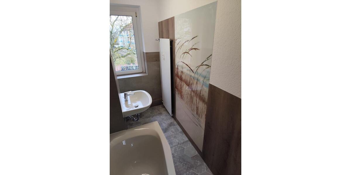 Etagenwohnung Gößnitz - 3 Zimmer, 62 m&sup2;, 360&euro; | Angebot:25142389