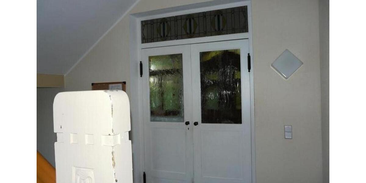 Dachgeschoßwohnung Meerane - 2 Zimmer, 94 m&sup2;, 705&euro; | Angebot:24614184