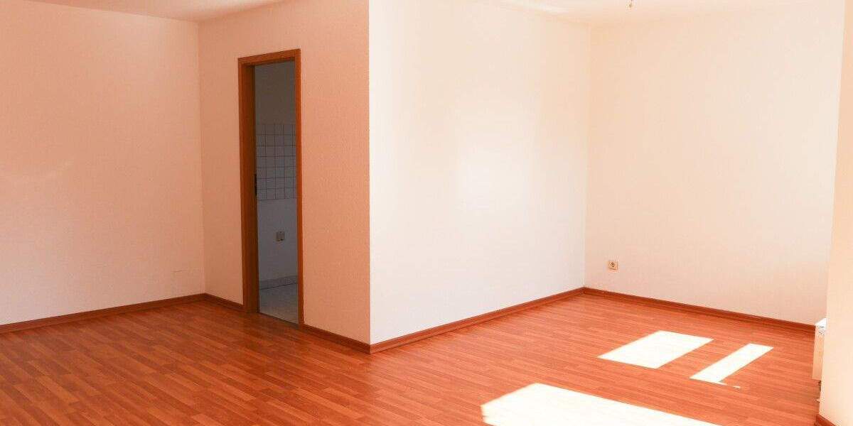 Etagenwohnung Limbach-Oberfrohna Oberfrohna - 3 Zimmer, 75 m&sup2;, 79.900&euro; | Angebot:25744580